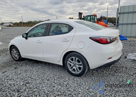 2018 Toyota Yaris Ia z USA, uszkodzony, nr VIN 3MYDLBYV3JY324623